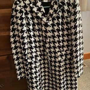 Lightweight spring coat